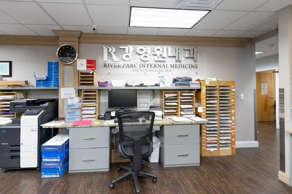 River Parc Internal Medicine photo 4