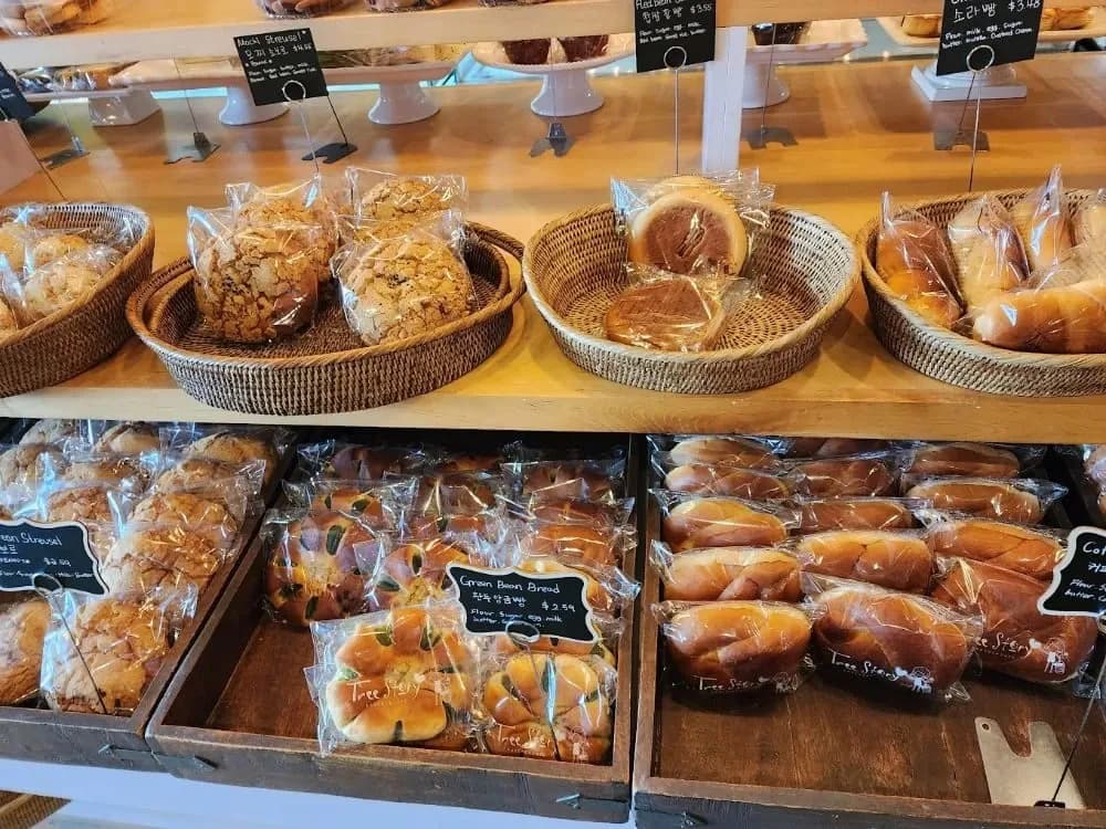 Tree Story Bakery & Cafe photo 2